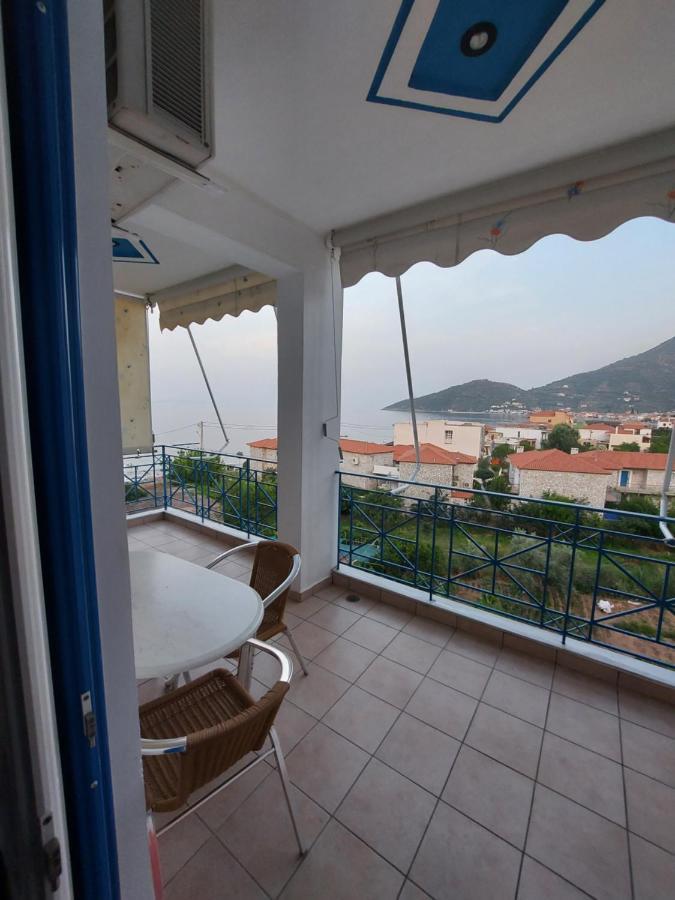 Matina Apartments Tyros Dış mekan fotoğraf