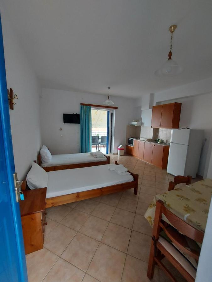Matina Apartments Tyros Dış mekan fotoğraf