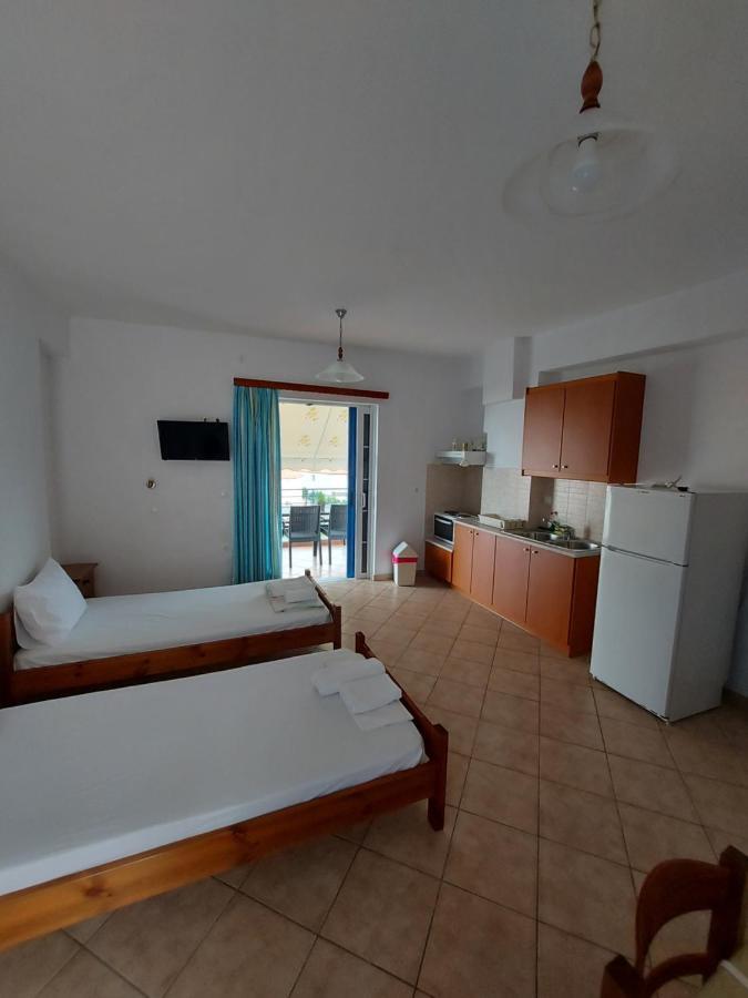Matina Apartments Tyros Dış mekan fotoğraf