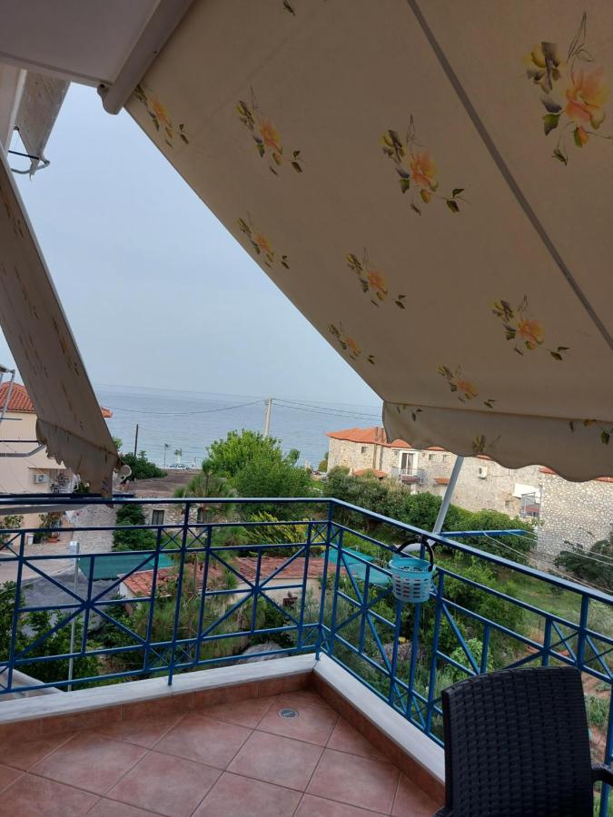 Matina Apartments Tyros Dış mekan fotoğraf