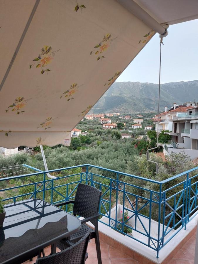 Matina Apartments Tyros Dış mekan fotoğraf