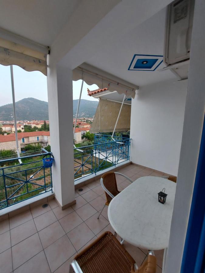 Matina Apartments Tyros Dış mekan fotoğraf