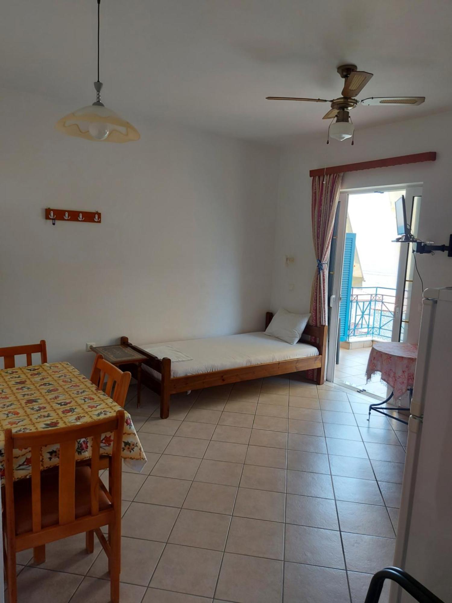 Matina Apartments Tyros Oda fotoğraf
