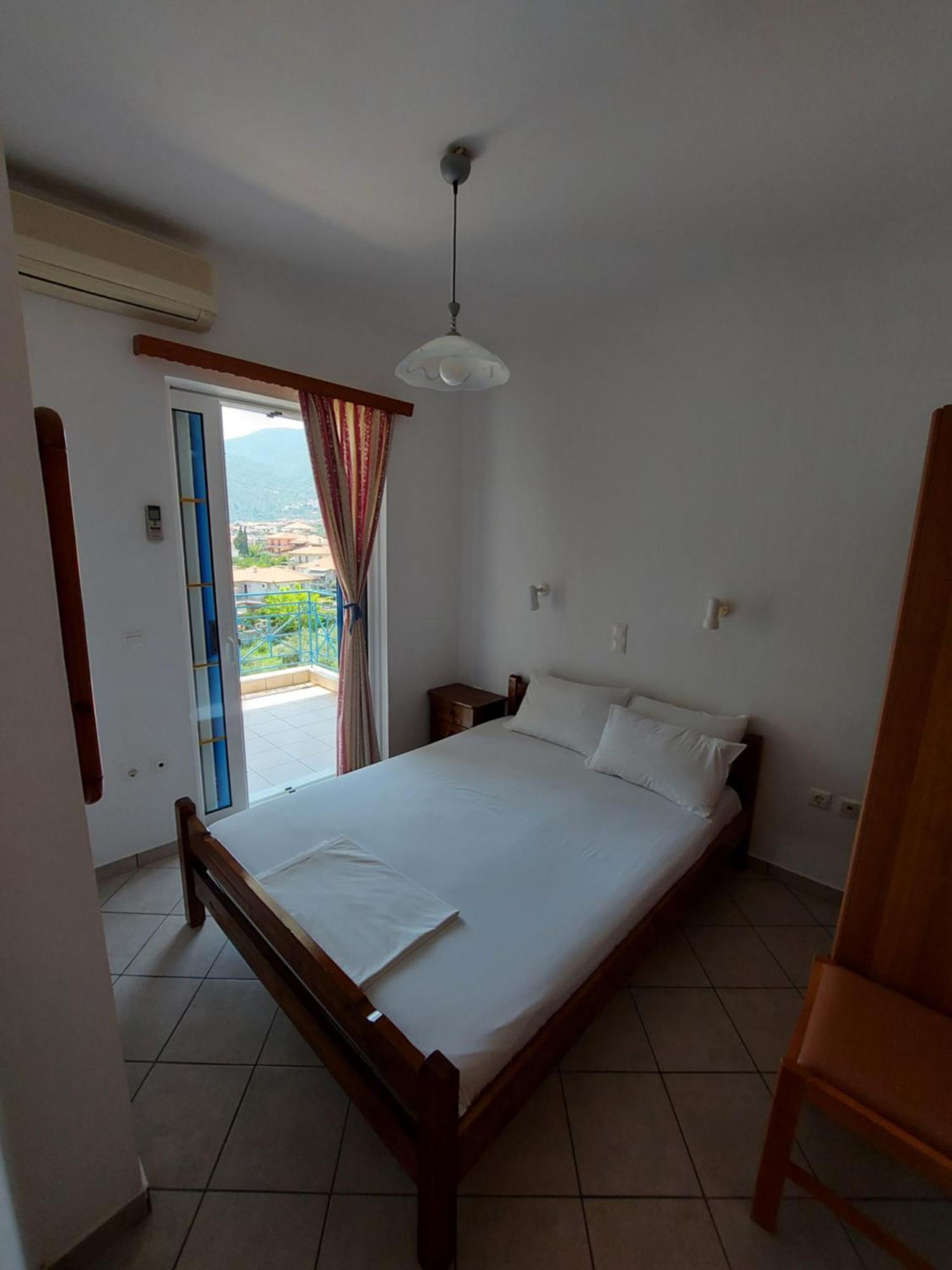 Matina Apartments Tyros Oda fotoğraf